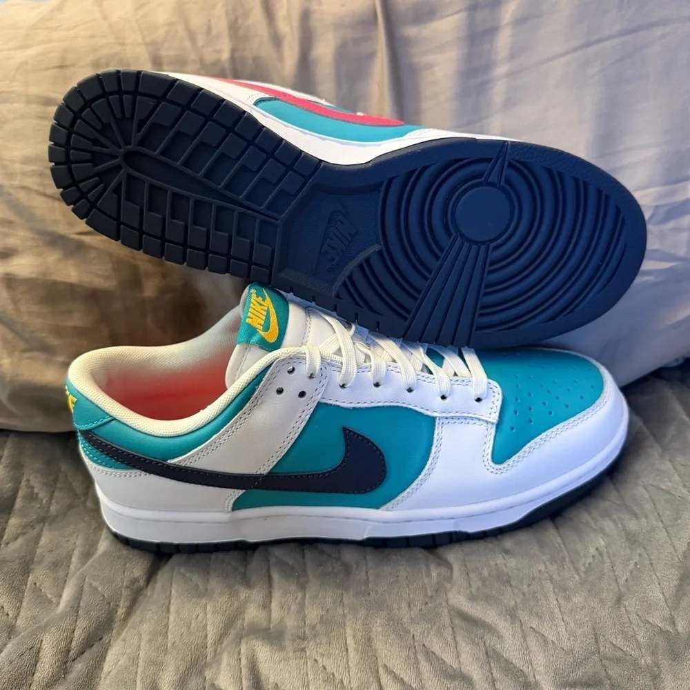 Nike  Dunk low ‘Dusty cactus’ Brand new